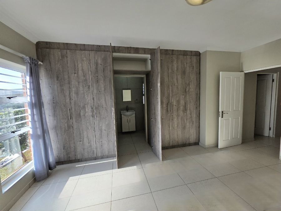 5 Bedroom Property for Sale in Beacon Bay North Eastern Cape